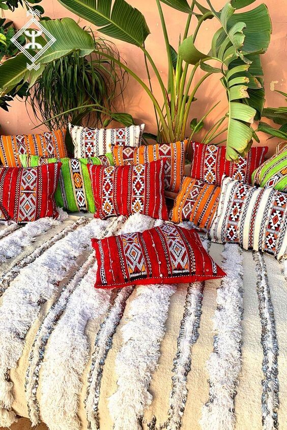 Handmade Amazigh Cushions Collection ⵉⵍⵍⵉ. FREE SHIPPING