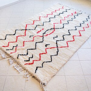 5x8 ft Handmade Amazigh Rug Azilal ⵢⴰⵣ. FREE SHIPPING