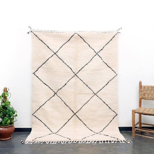 5x7 ft Handmade Amazigh Rug ⵜⵉⴷⵔⵓⵡⵛⵉⵏ. FREE SHIPPING