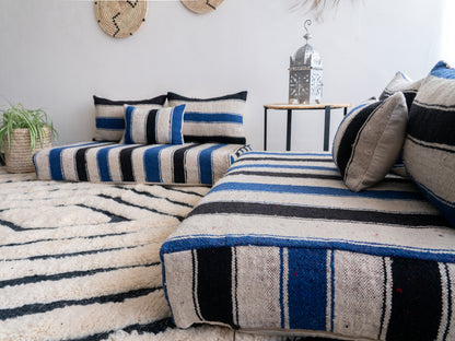 2x4ft Handmade Amazigh Vintage Sofa ⵉⵣⵉⴼⴼⴰⴽ.