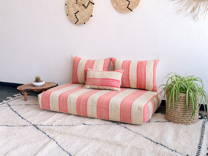 4ft Handmade Amazigh Sofa Ayyur ⵜⴰⵎⵓⵏⵜ. FREE SHIPPING