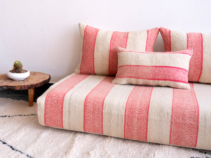 4ft Handmade Amazigh Sofa Ayyur ⵜⴰⵎⵓⵏⵜ. FREE SHIPPING
