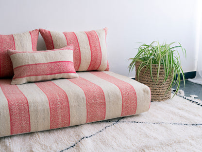 4ft Handmade Amazigh Sofa Ayyur ⵜⴰⵎⵓⵏⵜ. FREE SHIPPING