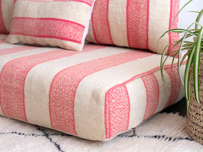 4ft Handmade Amazigh Sofa Ayyur ⵜⴰⵎⵓⵏⵜ. FREE SHIPPING