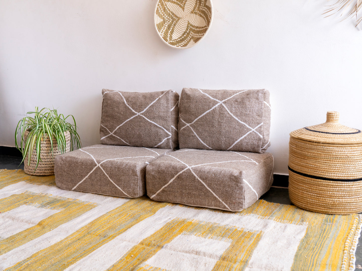 2 seats Handmade Amazigh Sofa Kilim ⴰⵏⵉⵔ. FREE SHIPPING