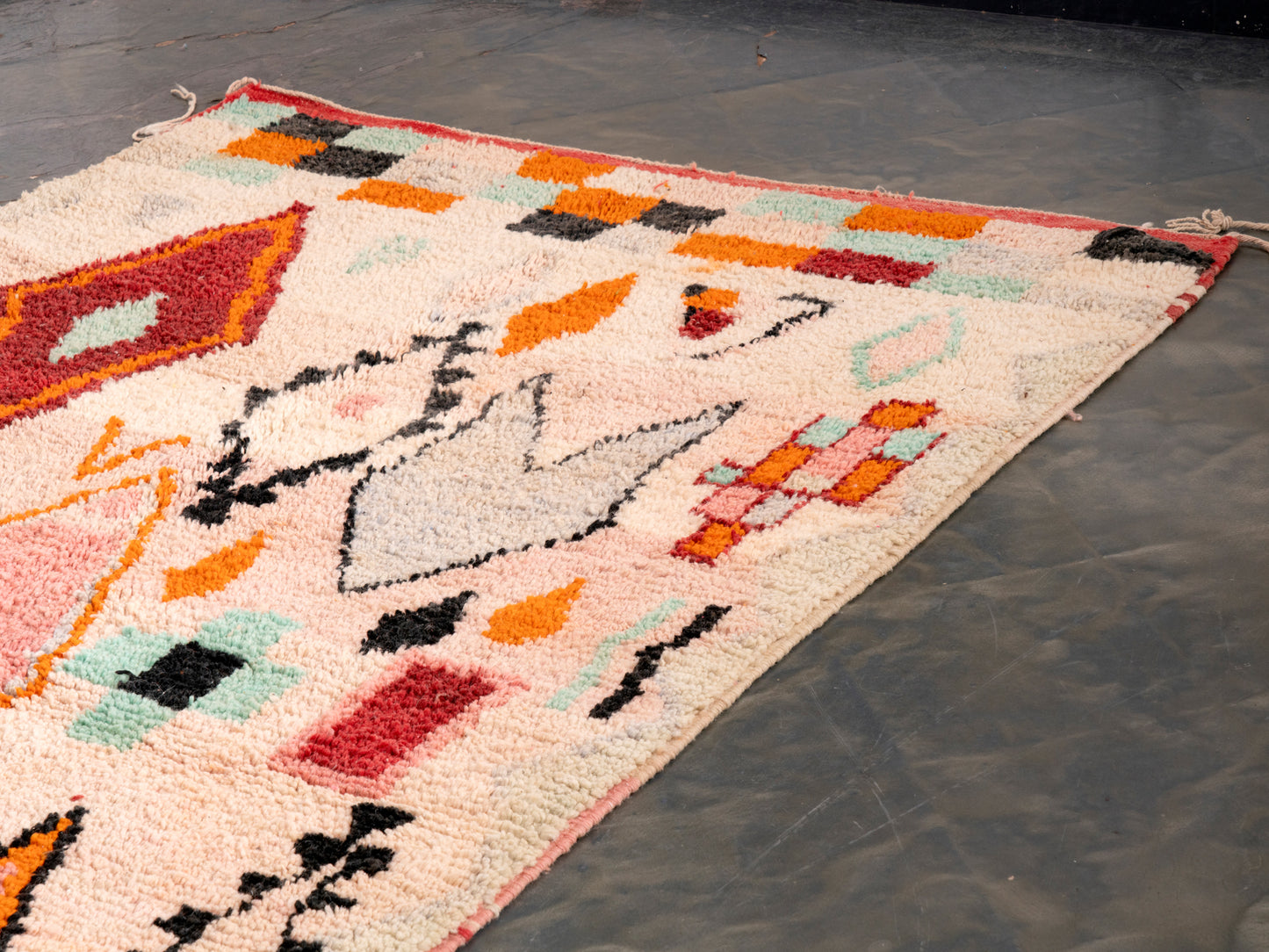 5x9 ft Handmade Amazigh Rug Boujaad Azrou ⵜⵓⴷⴻⵔⵜ. FREE SHIPPING