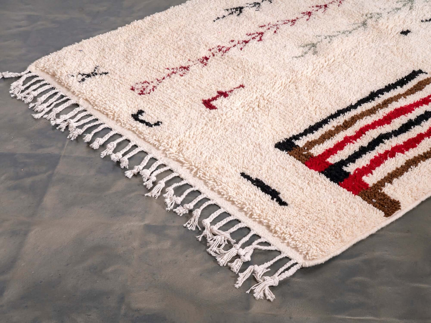 5x8 ft Handmade Amazigh Rug Azilal ⵢⴰⵣ. FREE SHIPPING