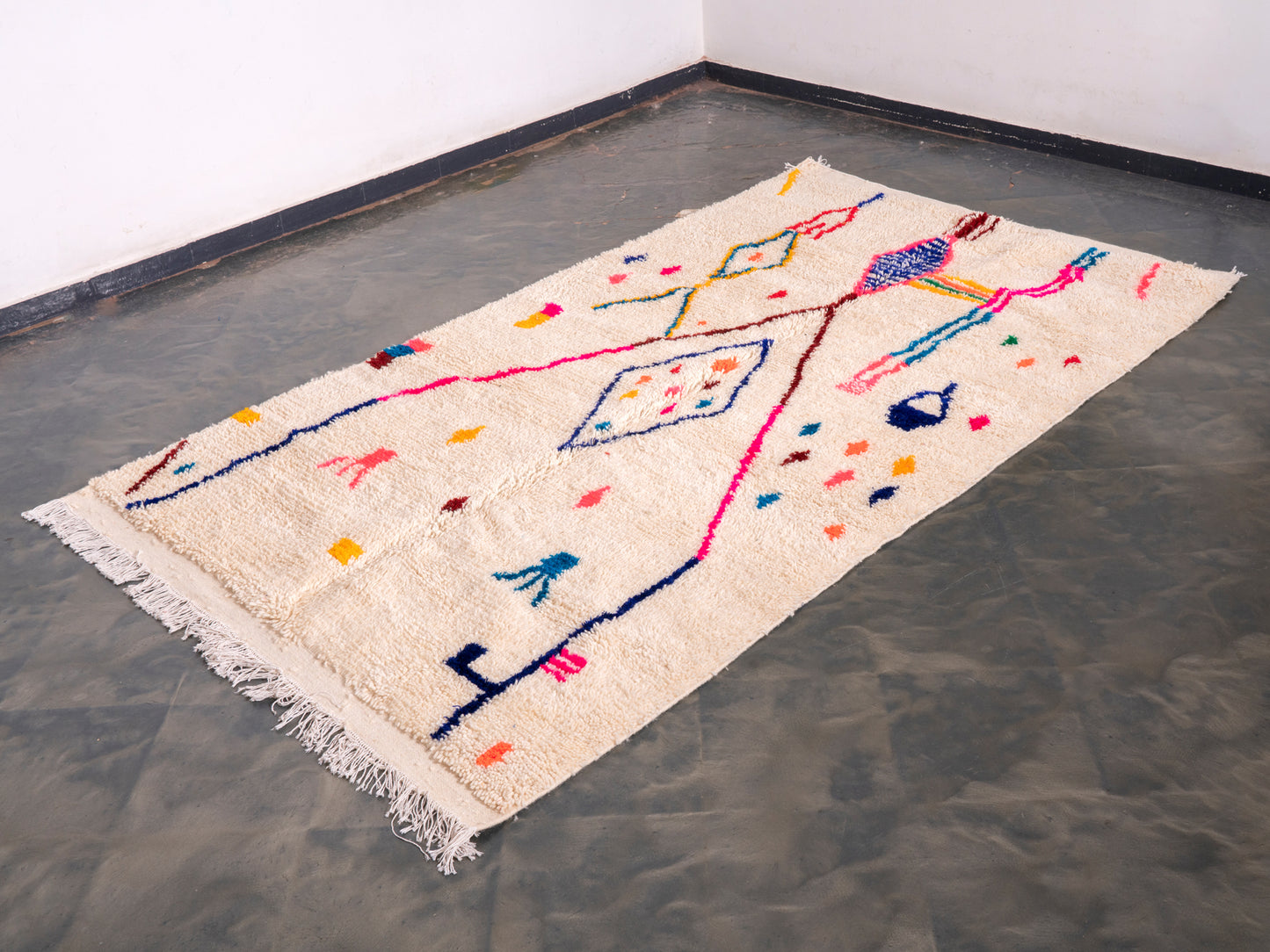 5x8 ft Handmade Amazigh Rug Azilal ⵢⴰⵣ. FREE SHIPPING