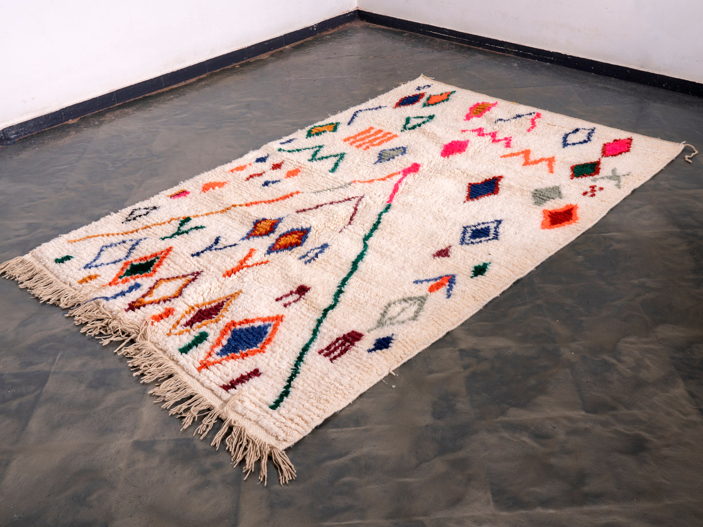 5x8 ft Handmade Amazigh Rug Azilal ⵢⴰⵣ. FREE SHIPPING