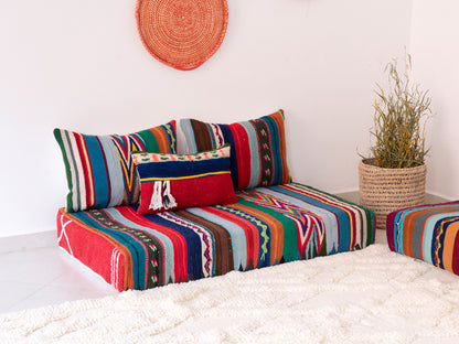 2*4ft Handmade Amazigh Vintage Sofa Ouzoud ⴰⵓⵔⵉⵏⵊ.