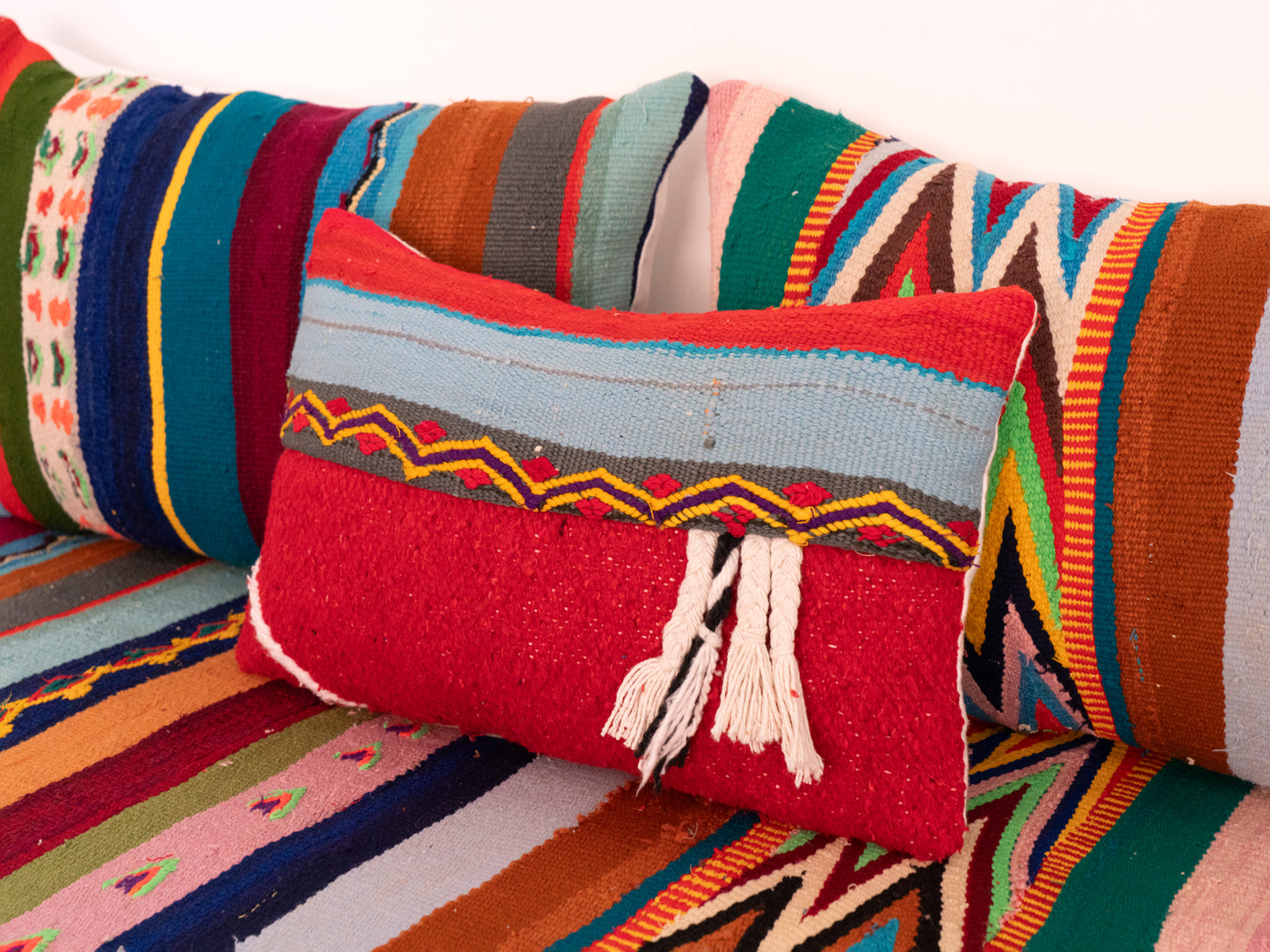 2*4ft Handmade Amazigh Vintage Sofa Ouzoud ⴰⵓⵔⵉⵏⵊ. FREE SHIPPING