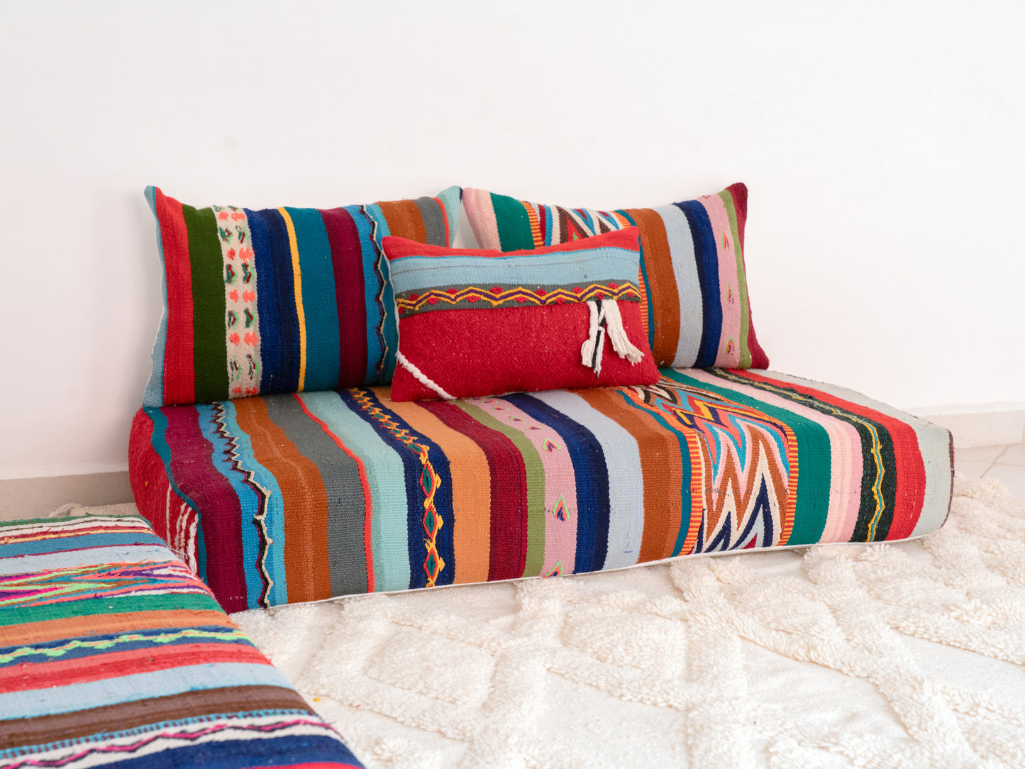 2*4ft Handmade Amazigh Vintage Sofa Ouzoud ⴰⵓⵔⵉⵏⵊ. FREE SHIPPING