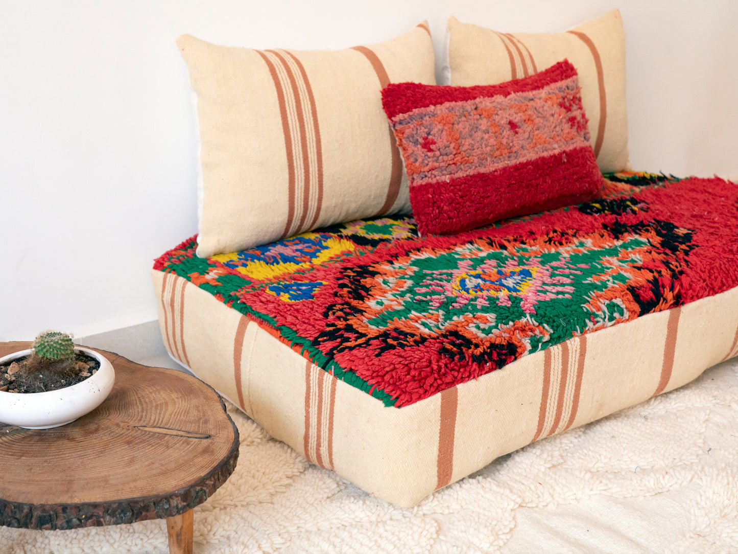 4ft Handmade Amazigh Sofa Dades ⵜⴰⴼⵍⴻⵙⵜ. FREE SHIPPING