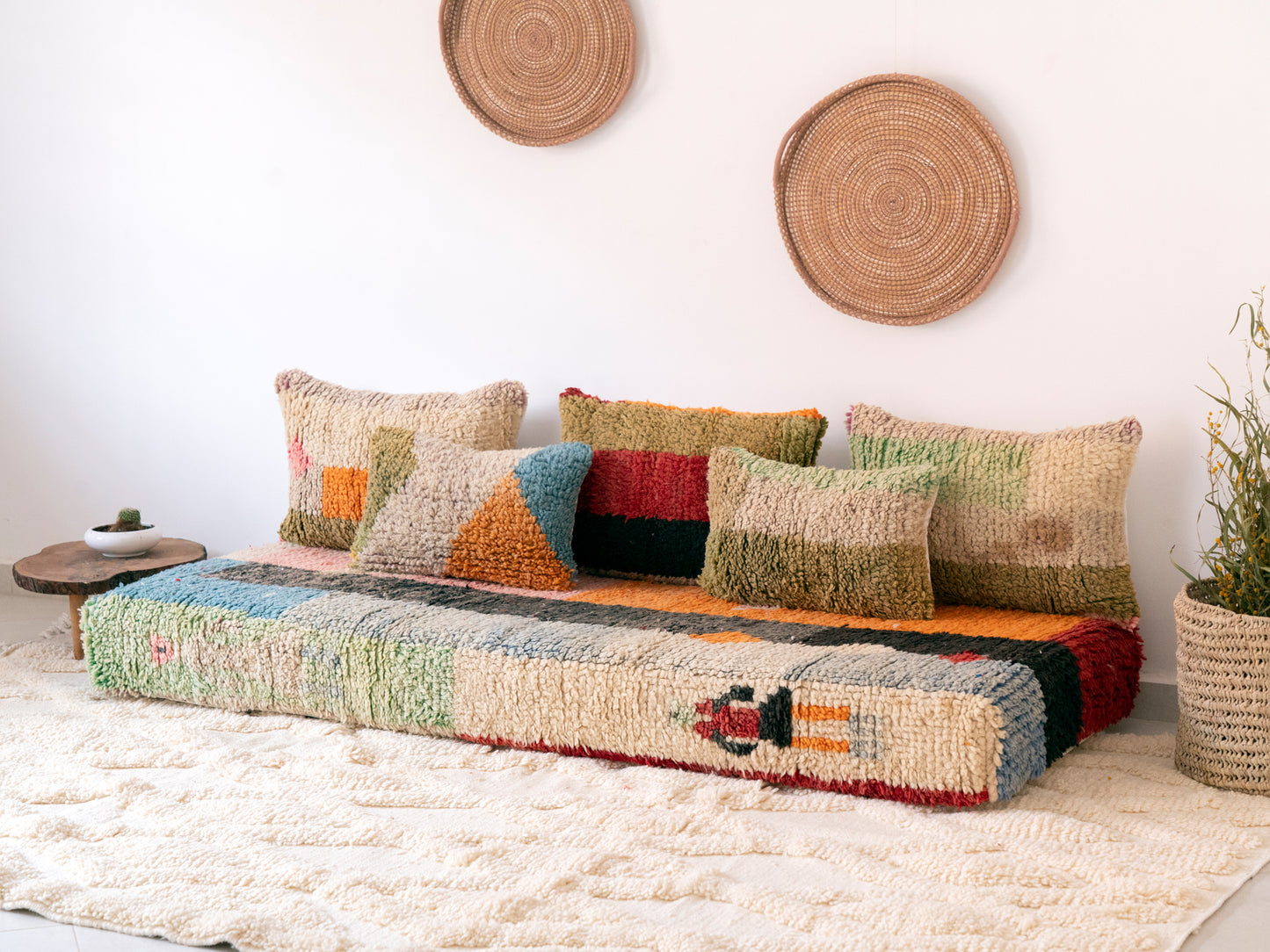7ft Handmade Amazigh Vintage Sofa Taghazout ⵉⵣⵉⴼⴼⴰⴽ. FREE SHIPPING