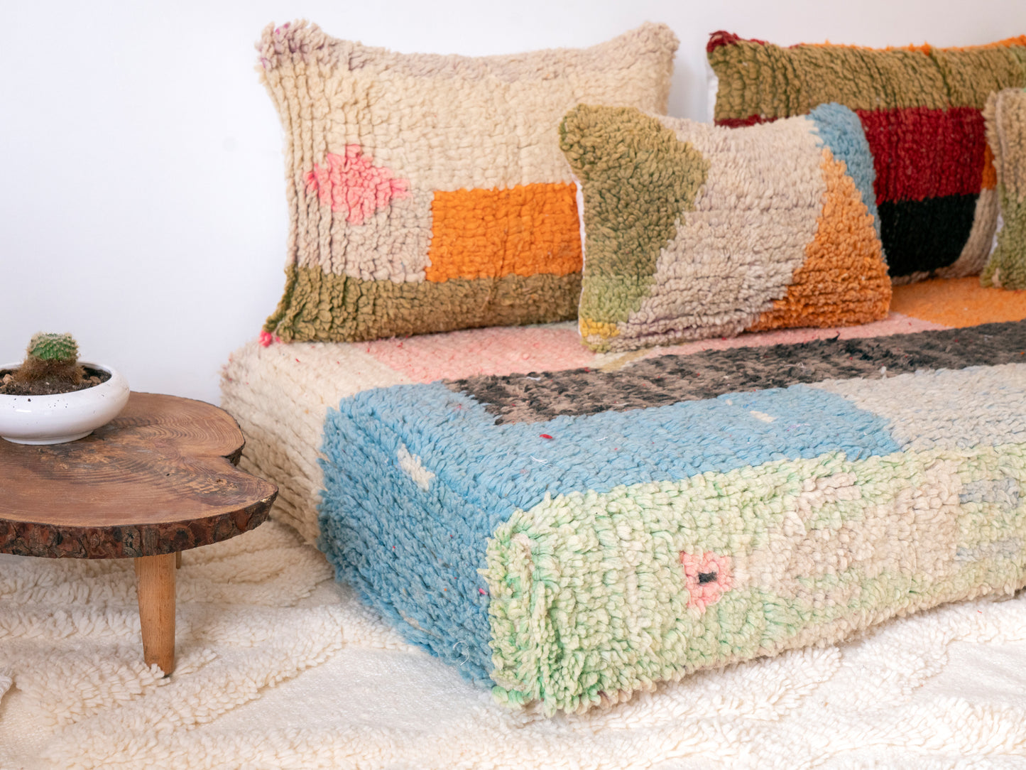 7ft Handmade Amazigh Vintage Sofa Taghazout ⵉⵣⵉⴼⴼⴰⴽ. FREE SHIPPING