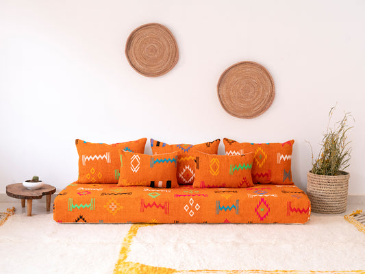6ft Handmade Amazigh Vintage Sofa Moha ⴰⵓⵔⵉⵏⵊ. FREE SHIPPING