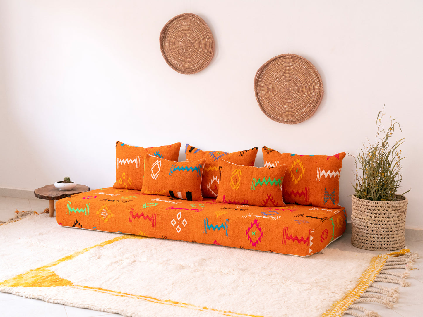 6ft Handmade Amazigh Vintage Sofa Moha ⴰⵓⵔⵉⵏⵊ. FREE SHIPPING
