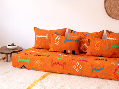 6ft Handmade Amazigh Vintage Sofa Moha ⴰⵓⵔⵉⵏⵊ. FREE SHIPPING