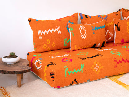 6ft Handmade Amazigh Vintage Sofa Moha ⴰⵓⵔⵉⵏⵊ. FREE SHIPPING