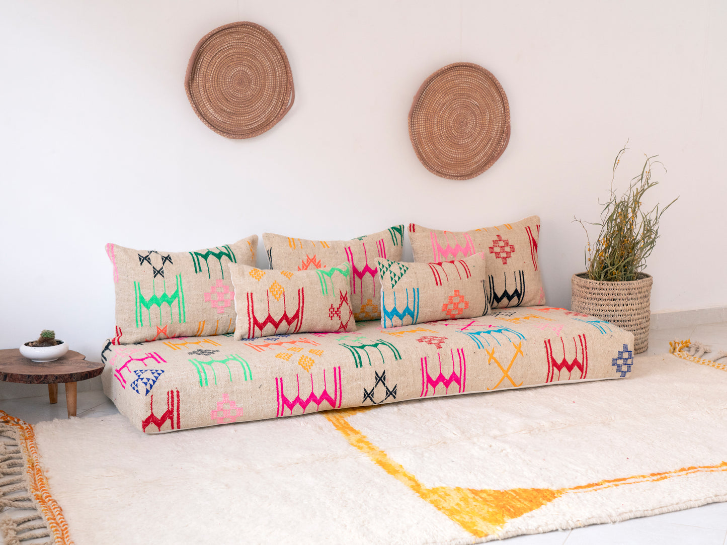 6ft Handmade Amazigh Sofa Inghir ⴰⵓⵔⵉⵏⵊ. FREE SHIPPING