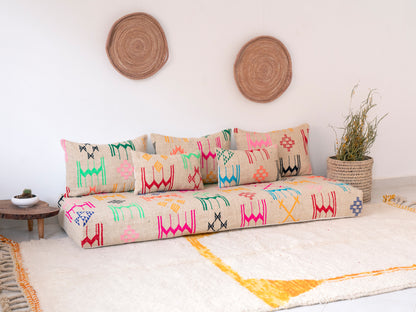 6ft Handmade Amazigh Sofa Inghir ⴰⵓⵔⵉⵏⵊ. FREE SHIPPING