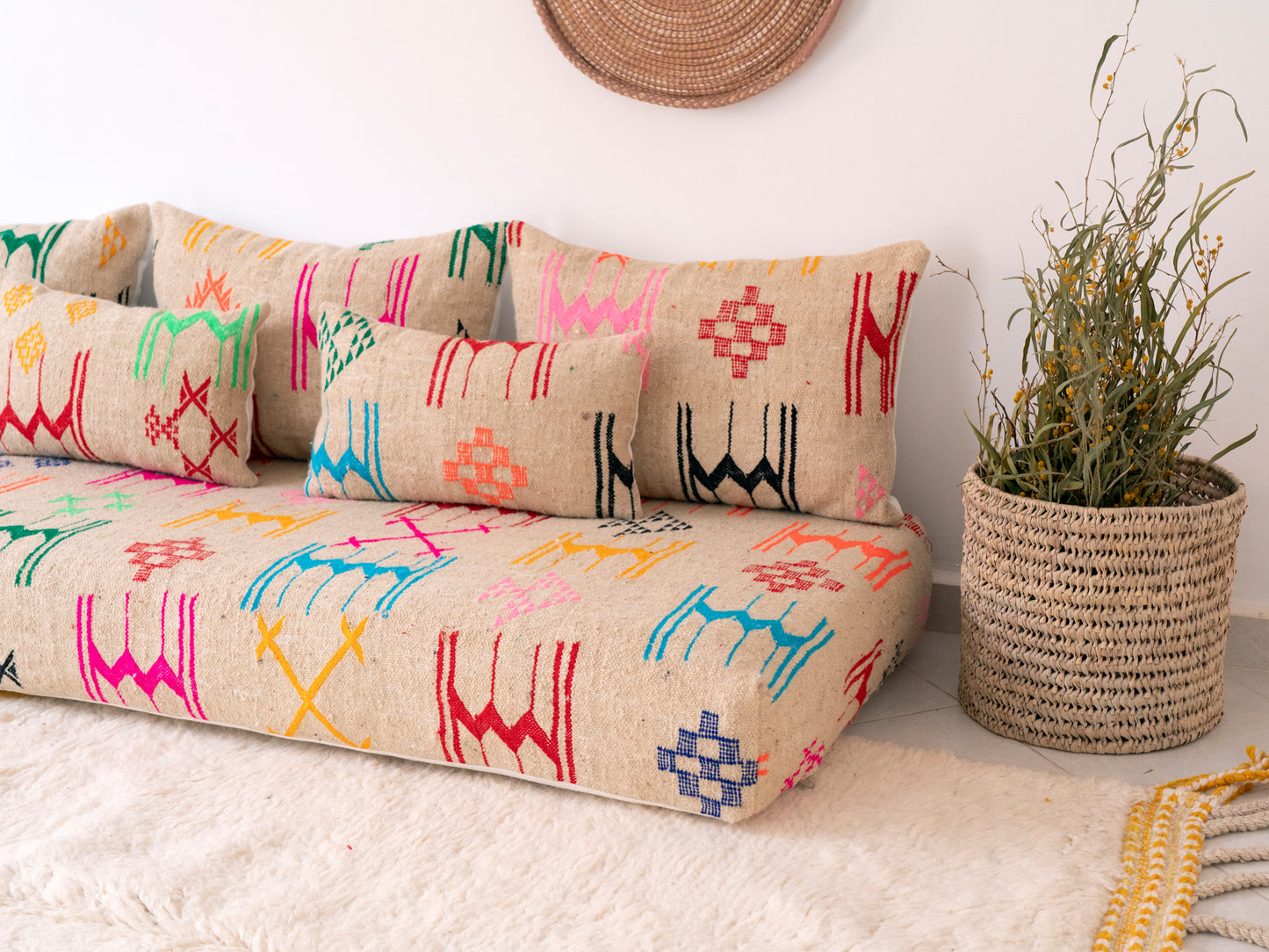 6ft Handmade Amazigh Sofa Inghir ⴰⵓⵔⵉⵏⵊ. FREE SHIPPING