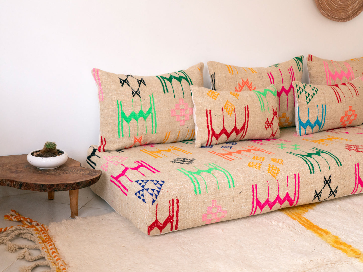 6ft Handmade Amazigh Sofa Inghir ⴰⵓⵔⵉⵏⵊ. FREE SHIPPING