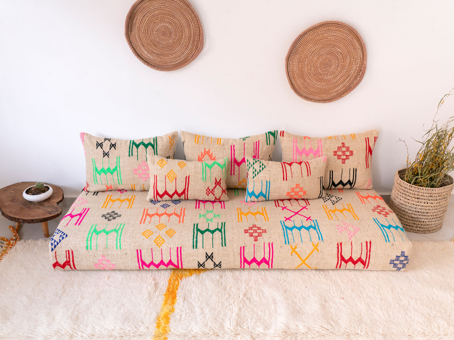 6ft Handmade Amazigh Sofa Inghir ⴰⵓⵔⵉⵏⵊ. FREE SHIPPING