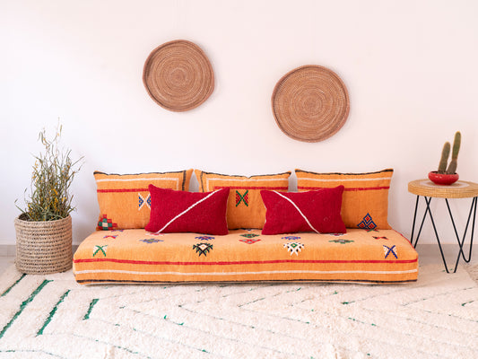 6ft Handmade Amazigh Vintage Sofa Masinassa ⴰⵓⵔⵉⵏⵊ. FREE SHIPPING