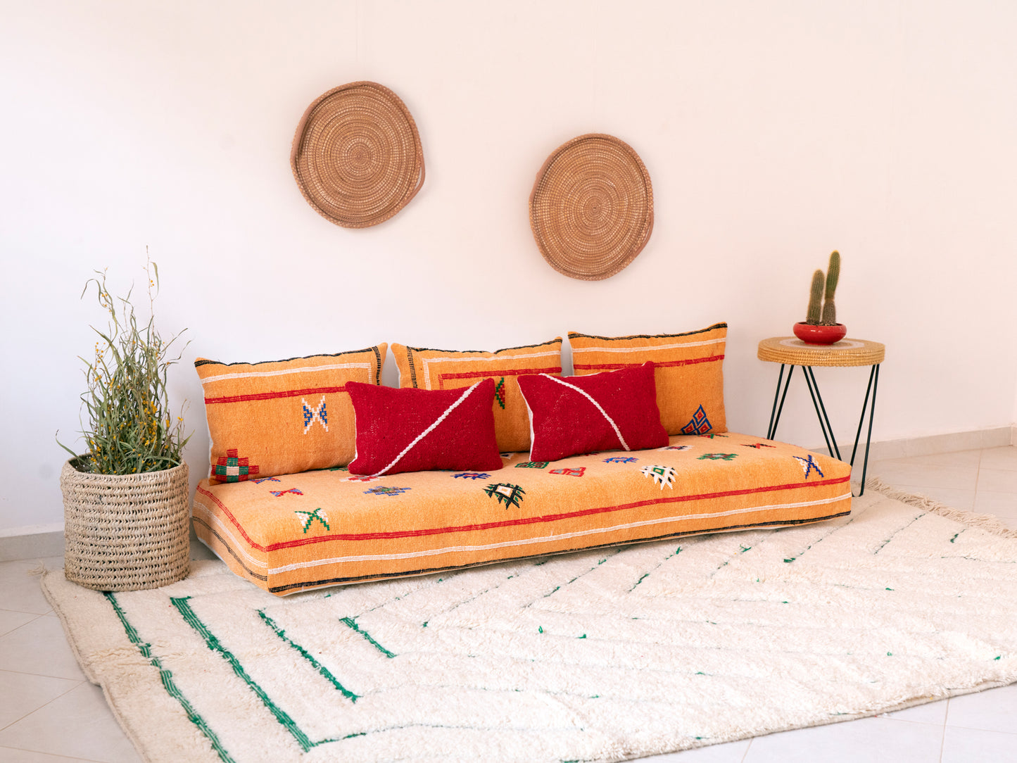 6ft Handmade Amazigh Vintage Sofa Masinassa ⴰⵓⵔⵉⵏⵊ. FREE SHIPPING