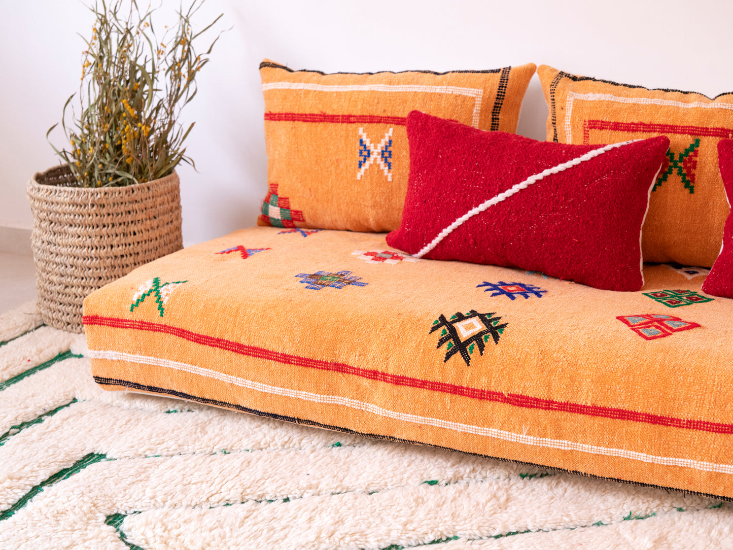 6ft Handmade Amazigh Vintage Sofa Masinassa ⴰⵓⵔⵉⵏⵊ. FREE SHIPPING