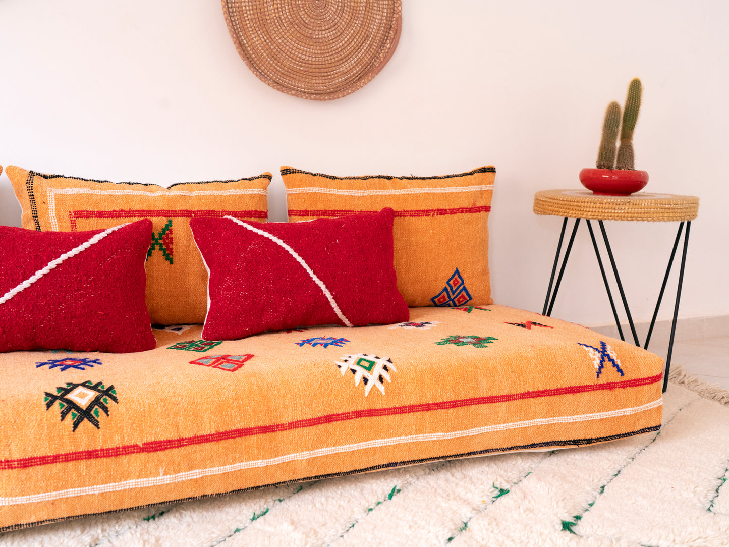 6ft Handmade Amazigh Vintage Sofa Masinassa ⴰⵓⵔⵉⵏⵊ. FREE SHIPPING