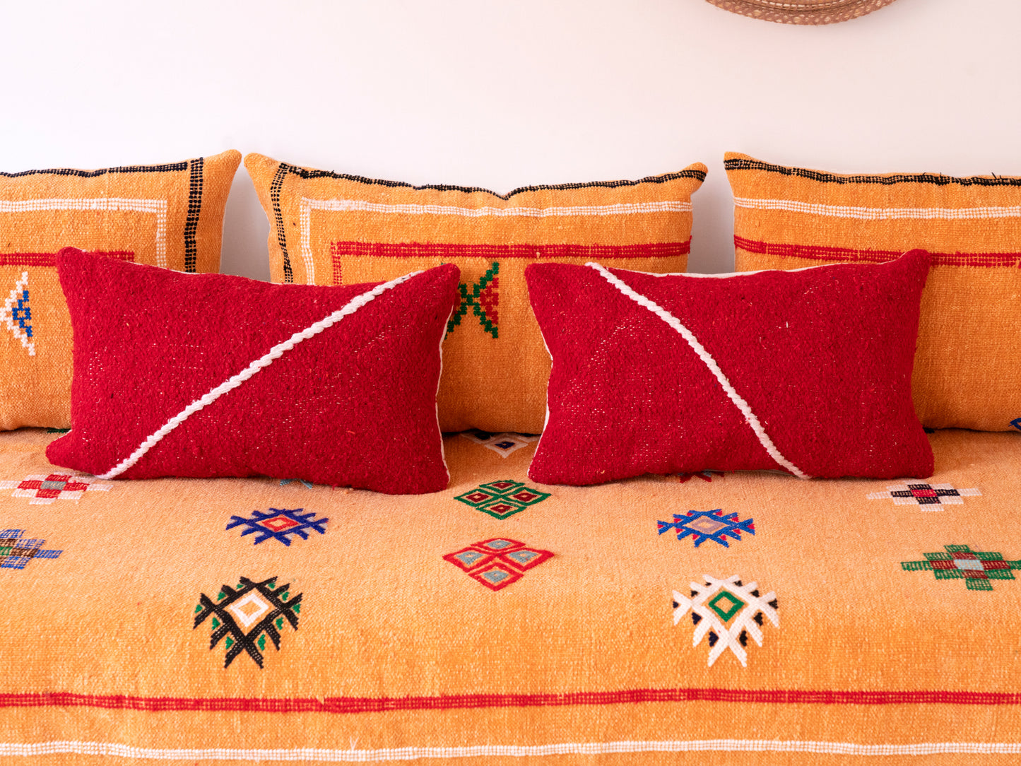 6ft Handmade Amazigh Vintage Sofa Masinassa ⴰⵓⵔⵉⵏⵊ. FREE SHIPPING