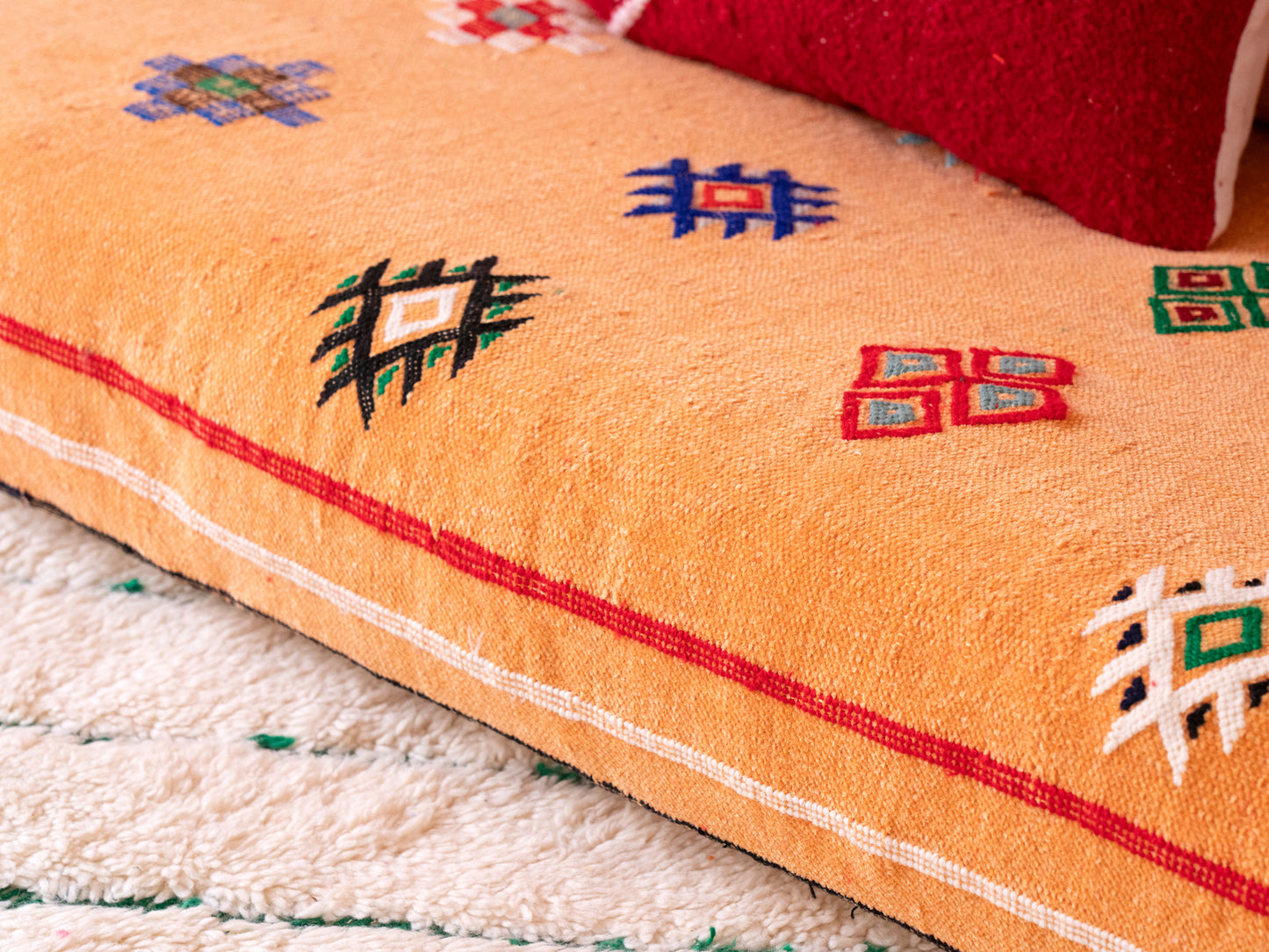 6ft Handmade Amazigh Vintage Sofa Masinassa ⴰⵓⵔⵉⵏⵊ. FREE SHIPPING