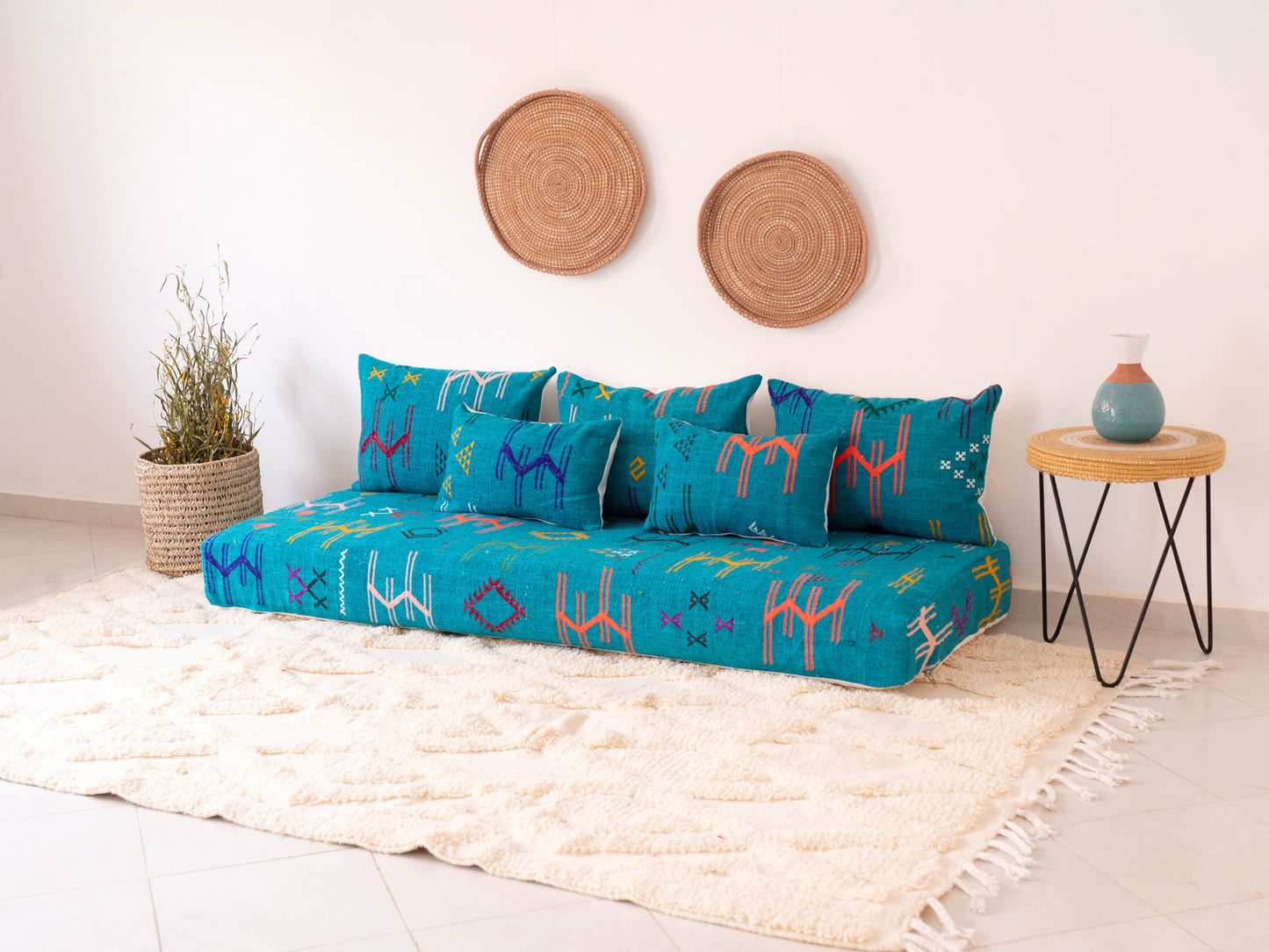 6ft Handmade Amazigh Sofa Itto ⴰⵓⵔⵉⵏⵊ. FREE SHIPPING