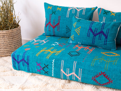 6ft Handmade Amazigh Sofa Itto ⴰⵓⵔⵉⵏⵊ. FREE SHIPPING