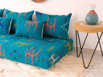 6ft Handmade Amazigh Sofa Itto ⴰⵓⵔⵉⵏⵊ. FREE SHIPPING
