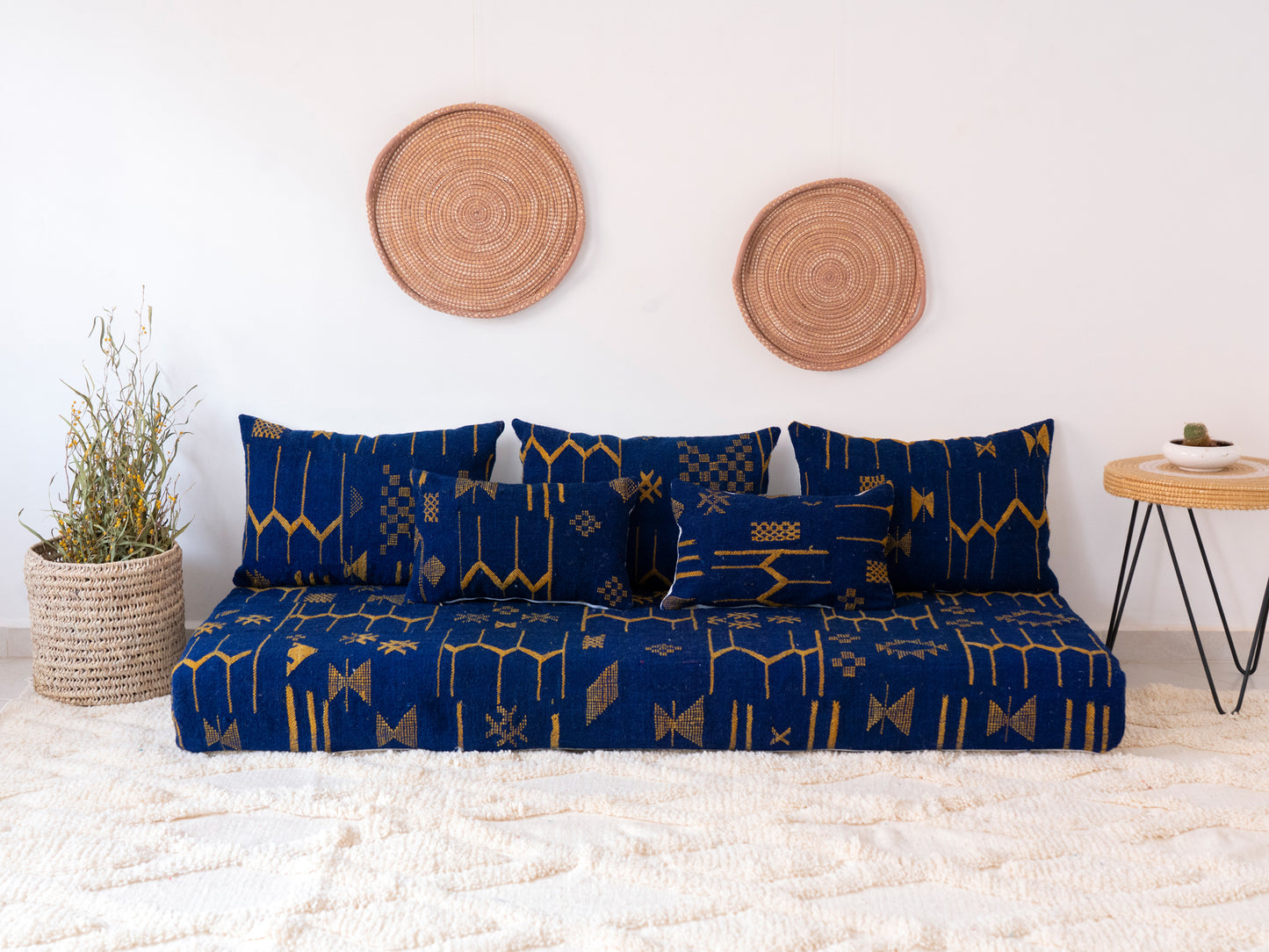 6ft Handmade Amazigh Sofa Hlima ⴰⵓⵔⵉⵏⵊ. FREE SHIPPING