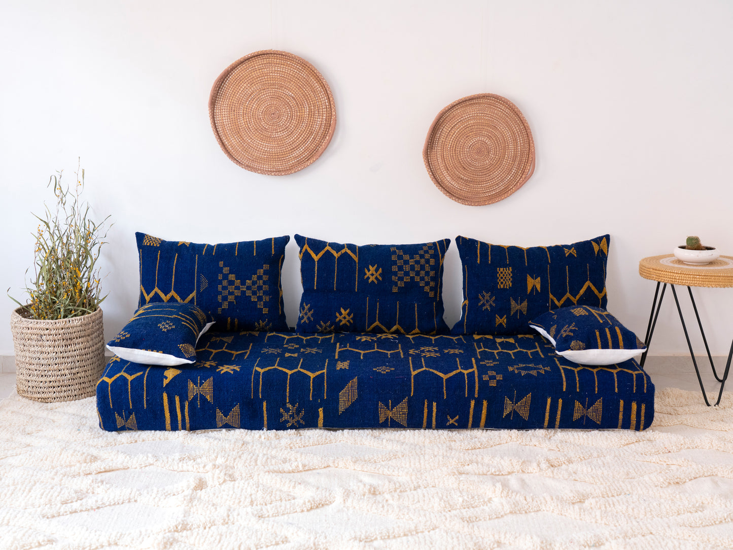 6ft Handmade Amazigh Sofa Hlima ⴰⵓⵔⵉⵏⵊ. FREE SHIPPING
