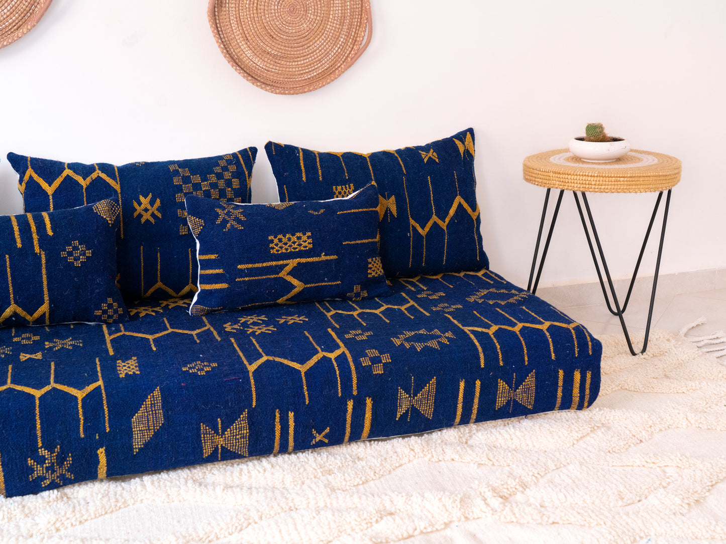 6ft Handmade Amazigh Sofa Hlima ⴰⵓⵔⵉⵏⵊ. FREE SHIPPING