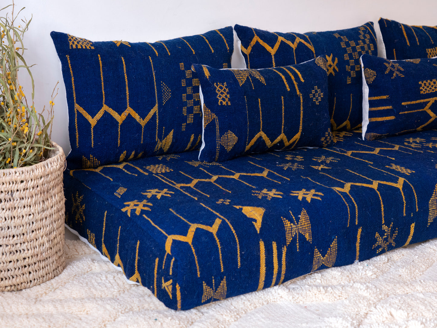 6ft Handmade Amazigh Sofa Hlima ⴰⵓⵔⵉⵏⵊ. FREE SHIPPING