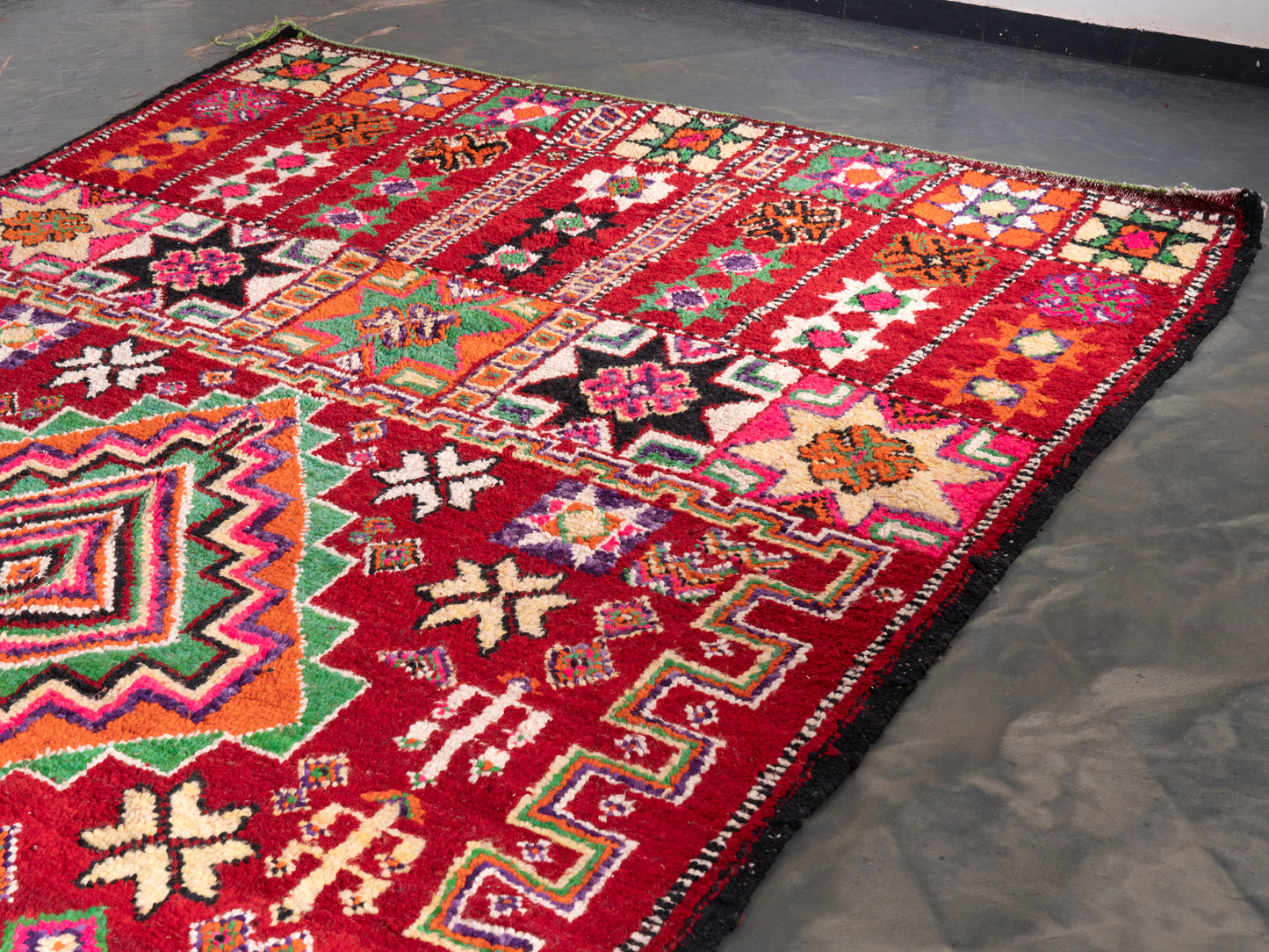 7x10 ft Large Handmade Amazigh Vintage Rug Akchour ⵜⴰⴼⵍⴻⵙⵜ. FREE SHIPPING