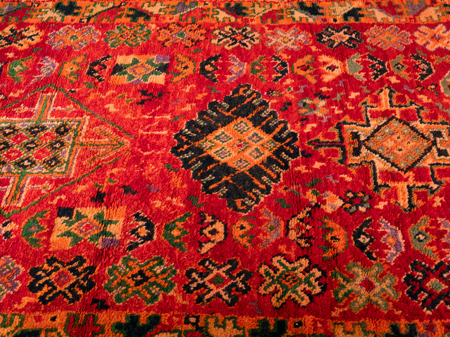 5x8 Handmade Vintage Amazigh Rug Azilal ⵢⴰⵣ. FREE SHIPPING