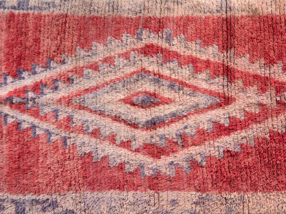 4x8 ft Handmade Amazigh Vintage Rug ⵜⴰⴼⵍⴻⵙⵜ. FREE SHIPPING