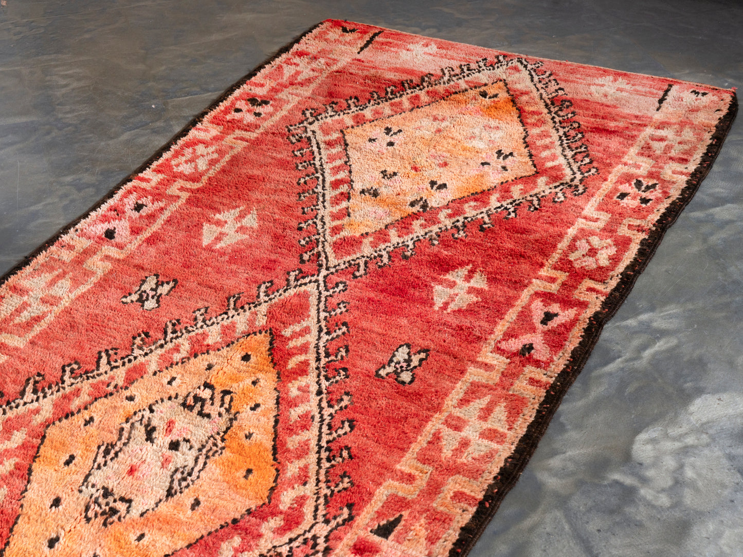 4X9 Large Handmade Vintage Amazigh Rug Ines ⵢⴰⵣ. FREE SHIPPING