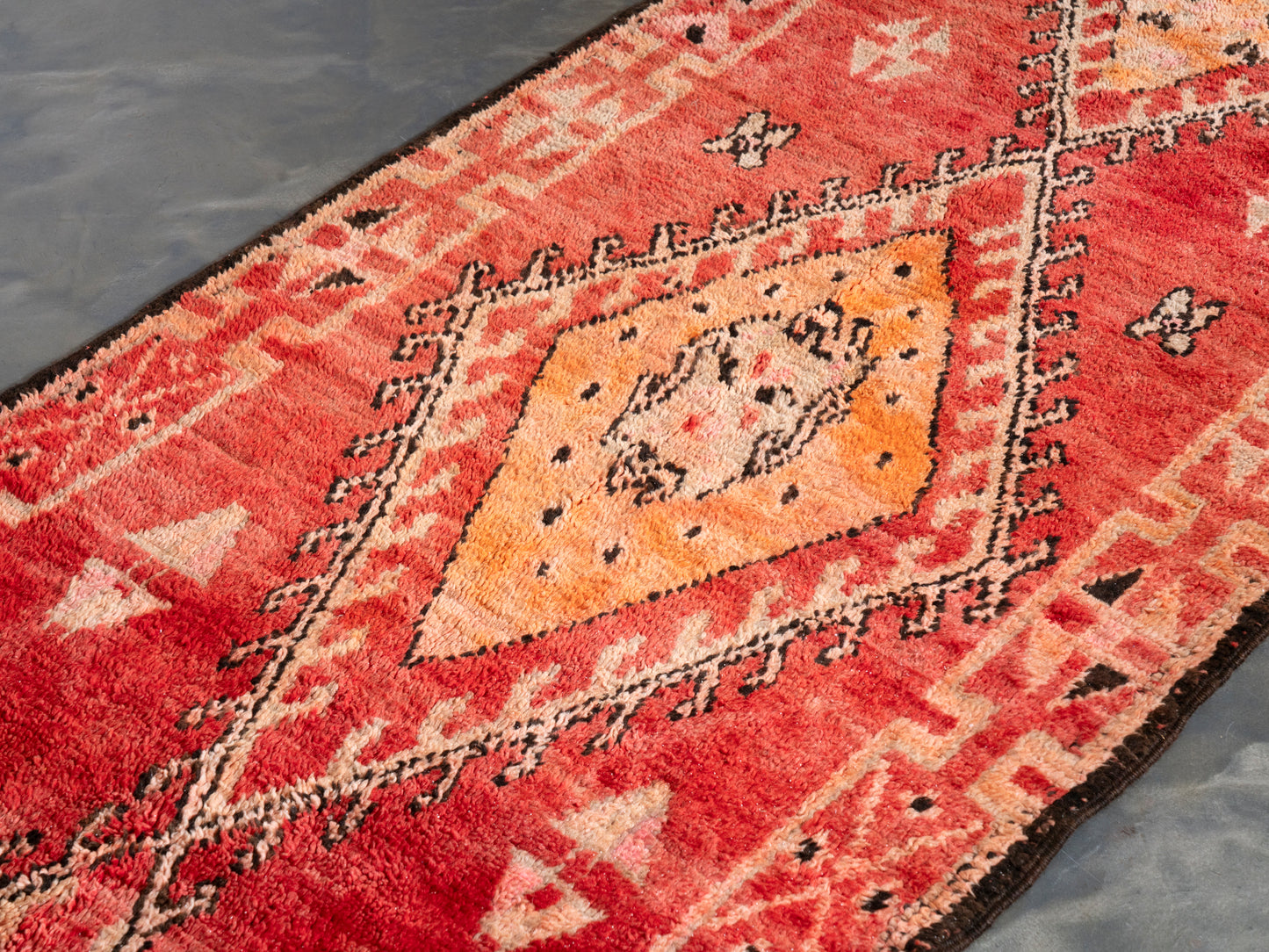 4X9 Large Handmade Vintage Amazigh Rug Ines ⵢⴰⵣ. FREE SHIPPING