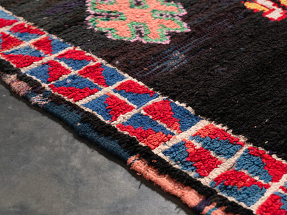 3x6 Handmade Vintage Amazigh Rug Amoud ⵢⴰⵣ. FREE SHIPPING