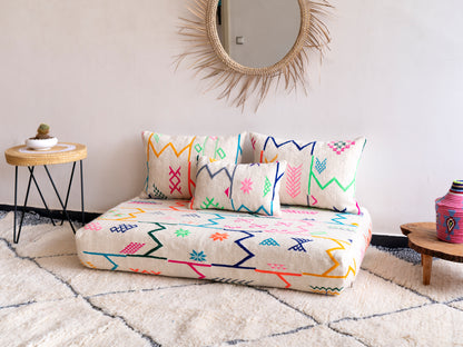 4ft Handmade Amazigh Vintage Sofa Lia ⵢⴰⵣ. FREE SHIPPING