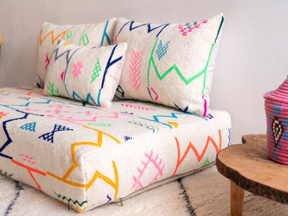 4ft Handmade Amazigh Vintage Sofa Lia ⵢⴰⵣ. FREE SHIPPING
