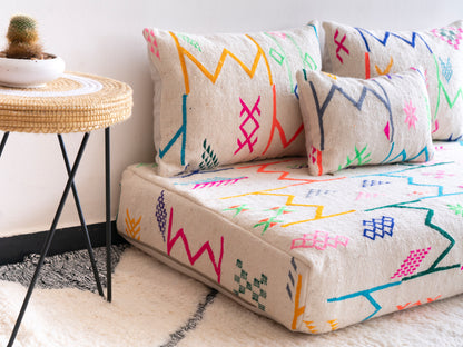4ft Handmade Amazigh Vintage Sofa Lia ⵢⴰⵣ. FREE SHIPPING